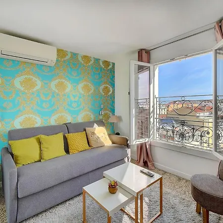 Le Louvre Floor * Cannes