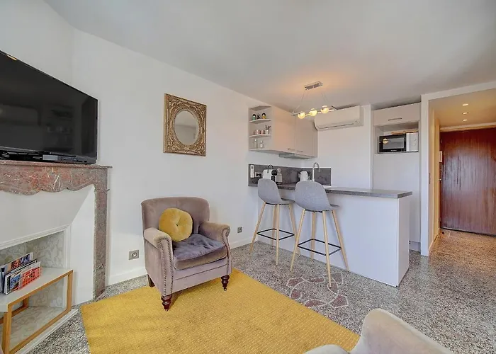 Le Louvre Floor Κάννες